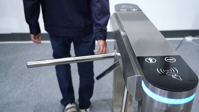 entry by card exit freely