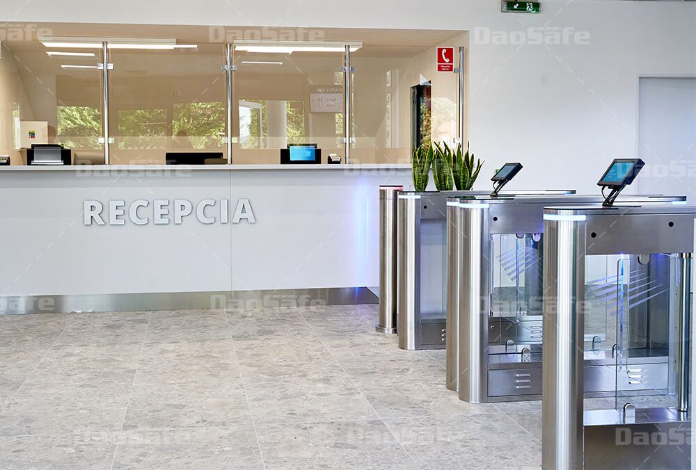 Swing turnstile gate be used for swinging bath 5