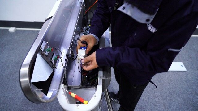 tripod turnstile video~1