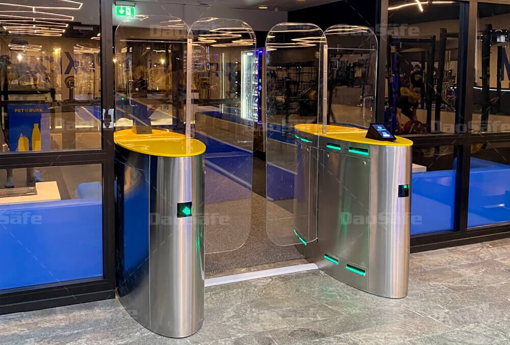 Sliding Gate in Sweden 1