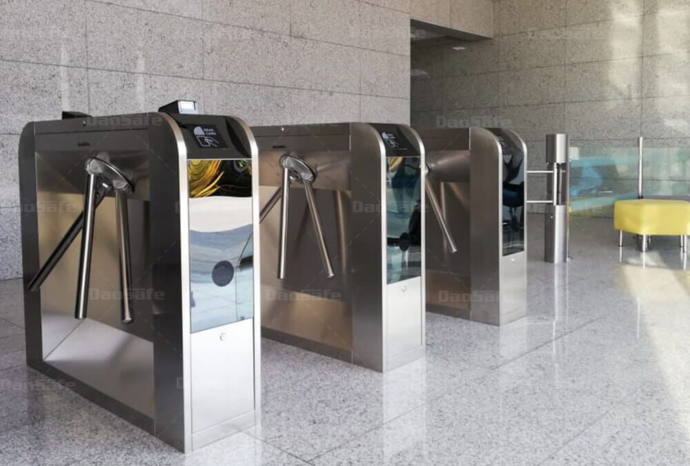 DS111 Tripod Turnstile in Chile-4